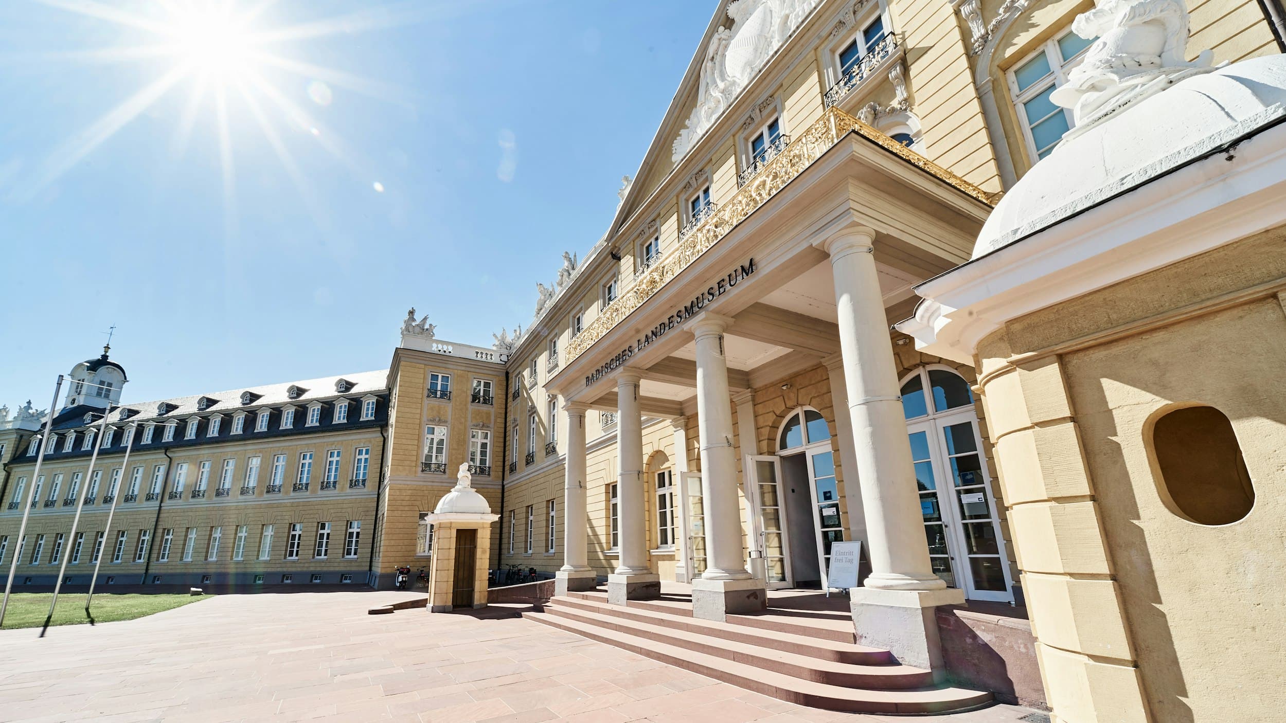 Karlsruhe - aus Träumen gebaut. Ein Spaziergang durch die Fächerstadt.