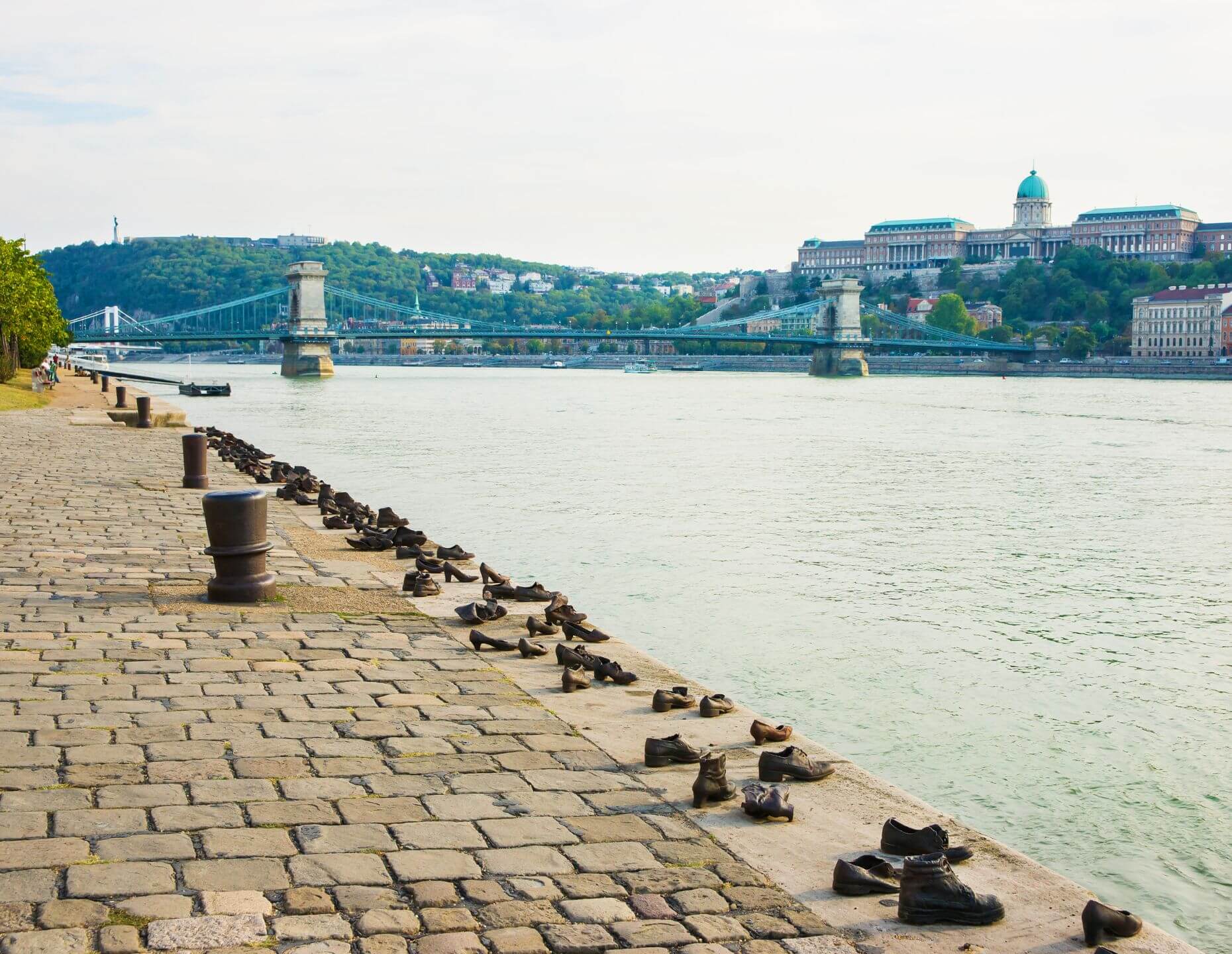 Schuhe am Donauufer-Denkmal