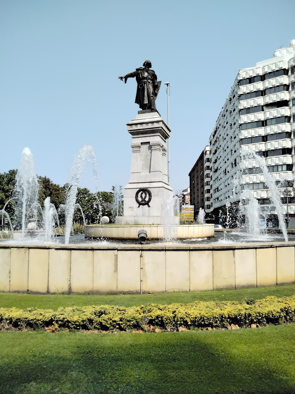 León