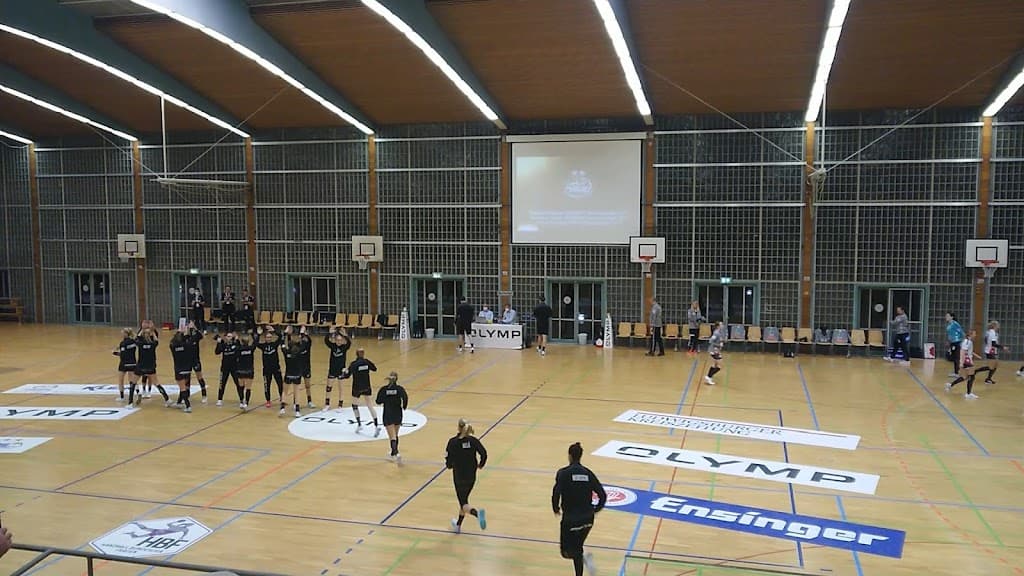Sporthalle am Viadukt