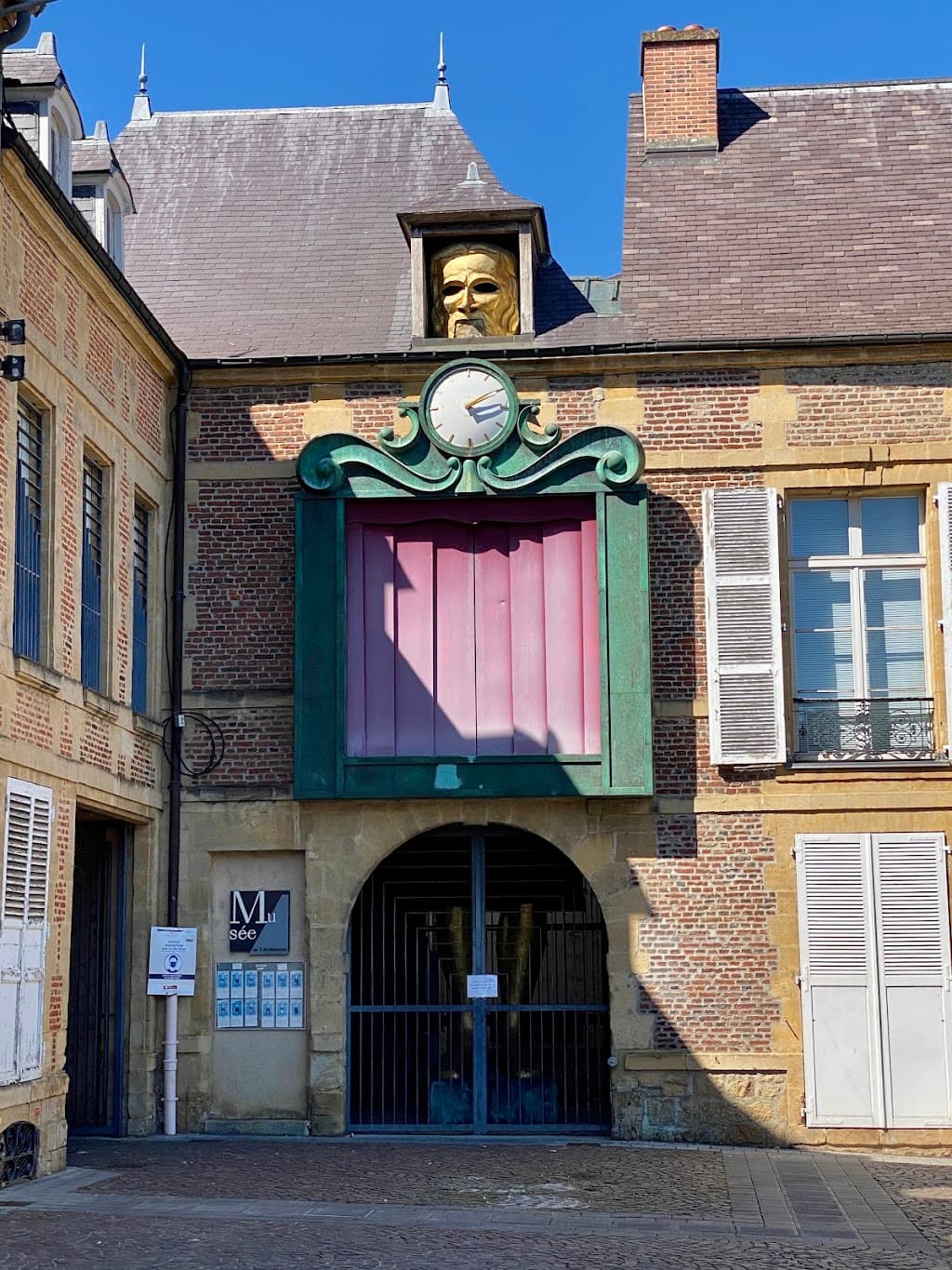 Le Grand Marionnettiste