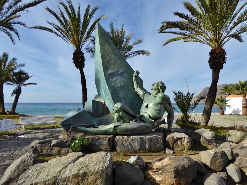 Monumento al Hombre del Mar