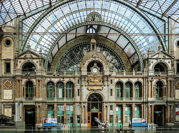 Bahnhof Antwerpen-Centraal