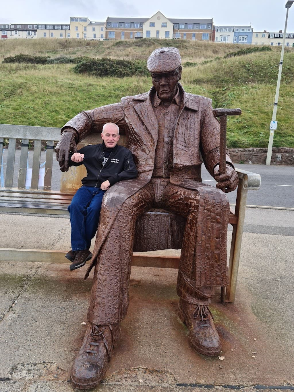 Freddie Gilroy Skulptur