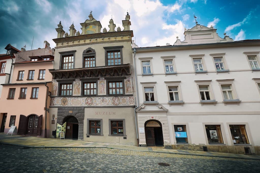 Heimatmuseum Prachatice und Stadtmauer