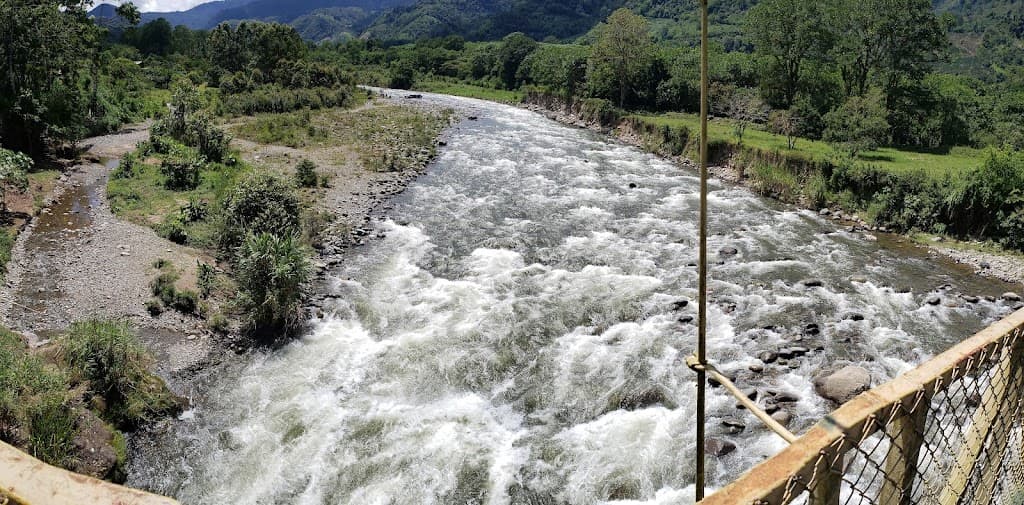 Brücke im Orosí-Tal