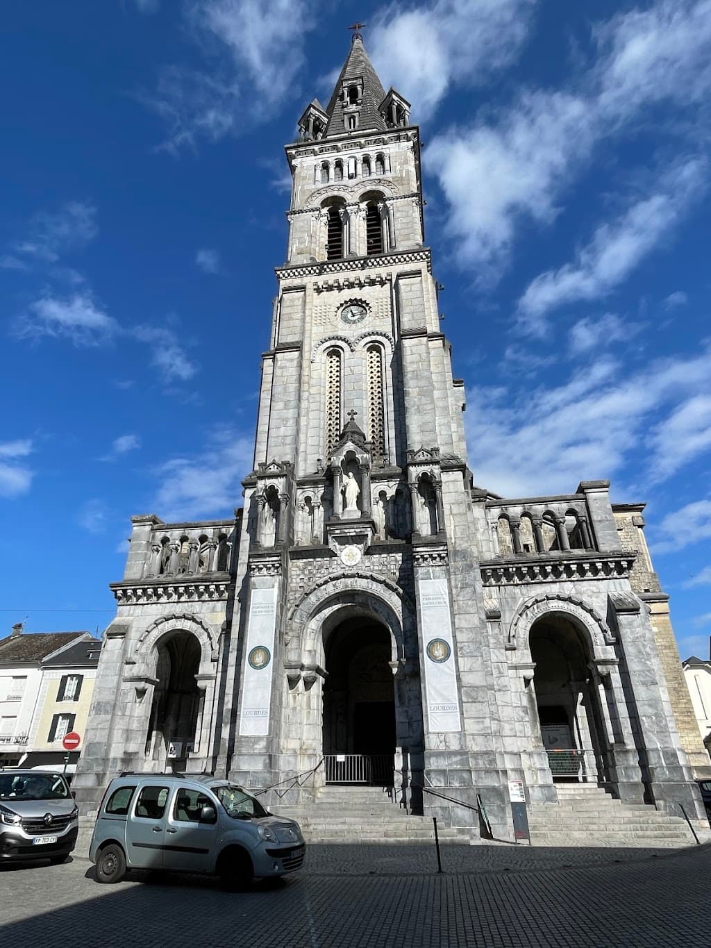 Eglise paroissiale du Sacré-Cœur
