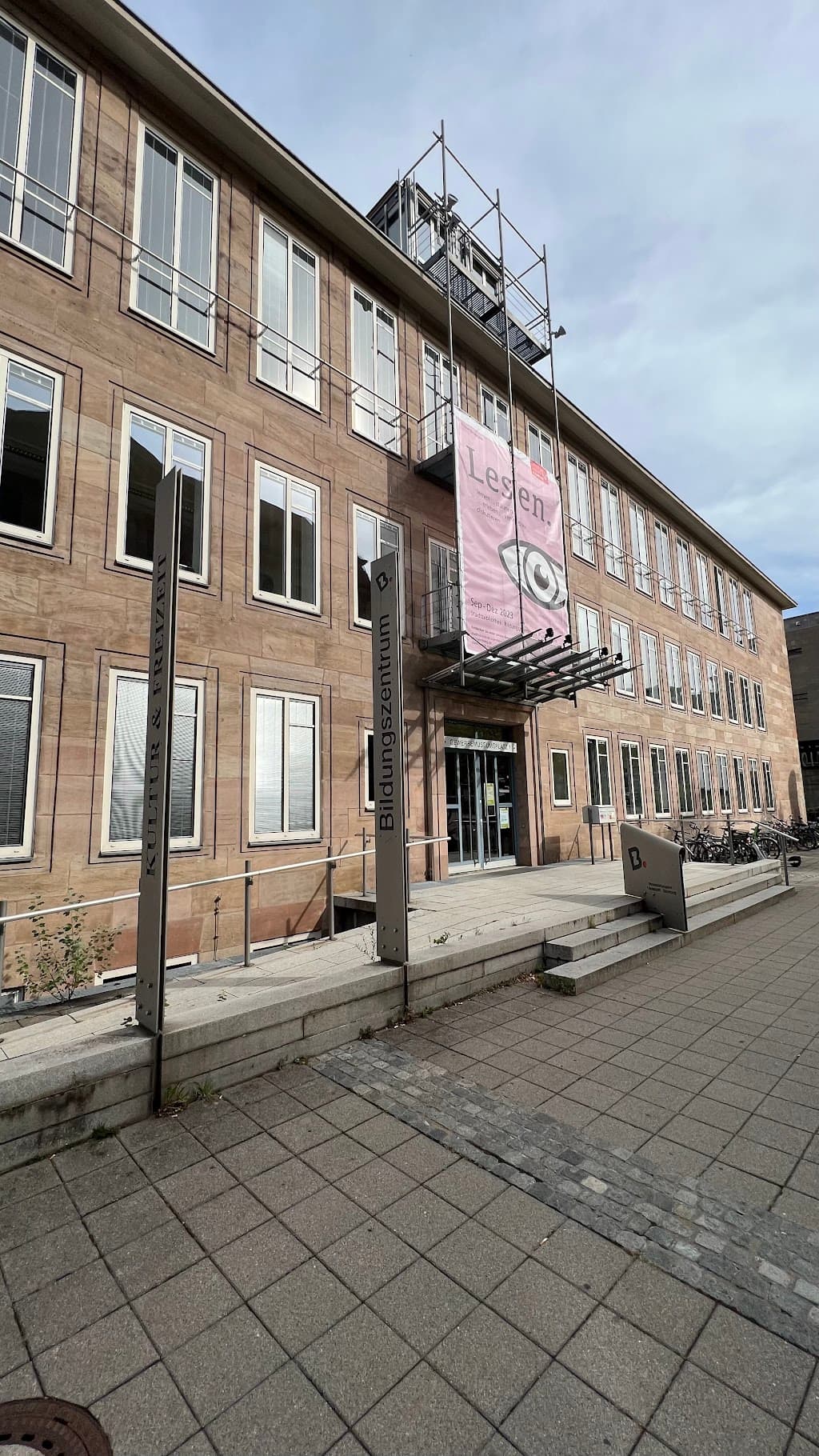 Gewerbemuseumsplatz Bereich