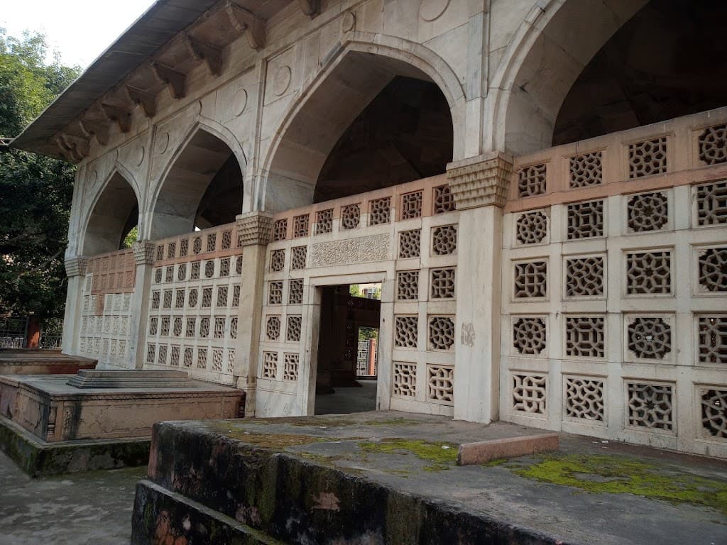 Chausath Khamba