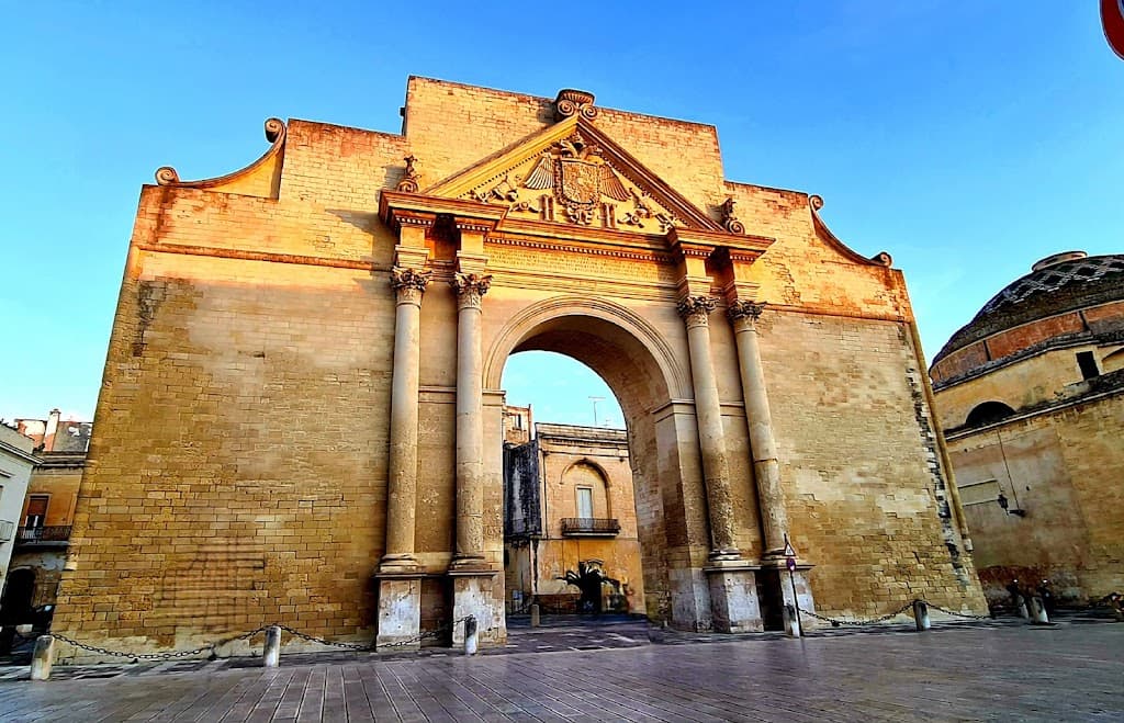 Porta Napoli