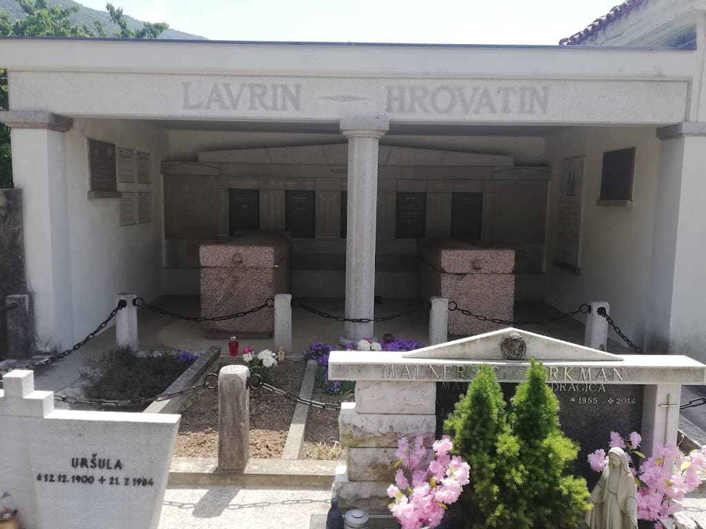 Ägyptische Sarkophage in Vipava
