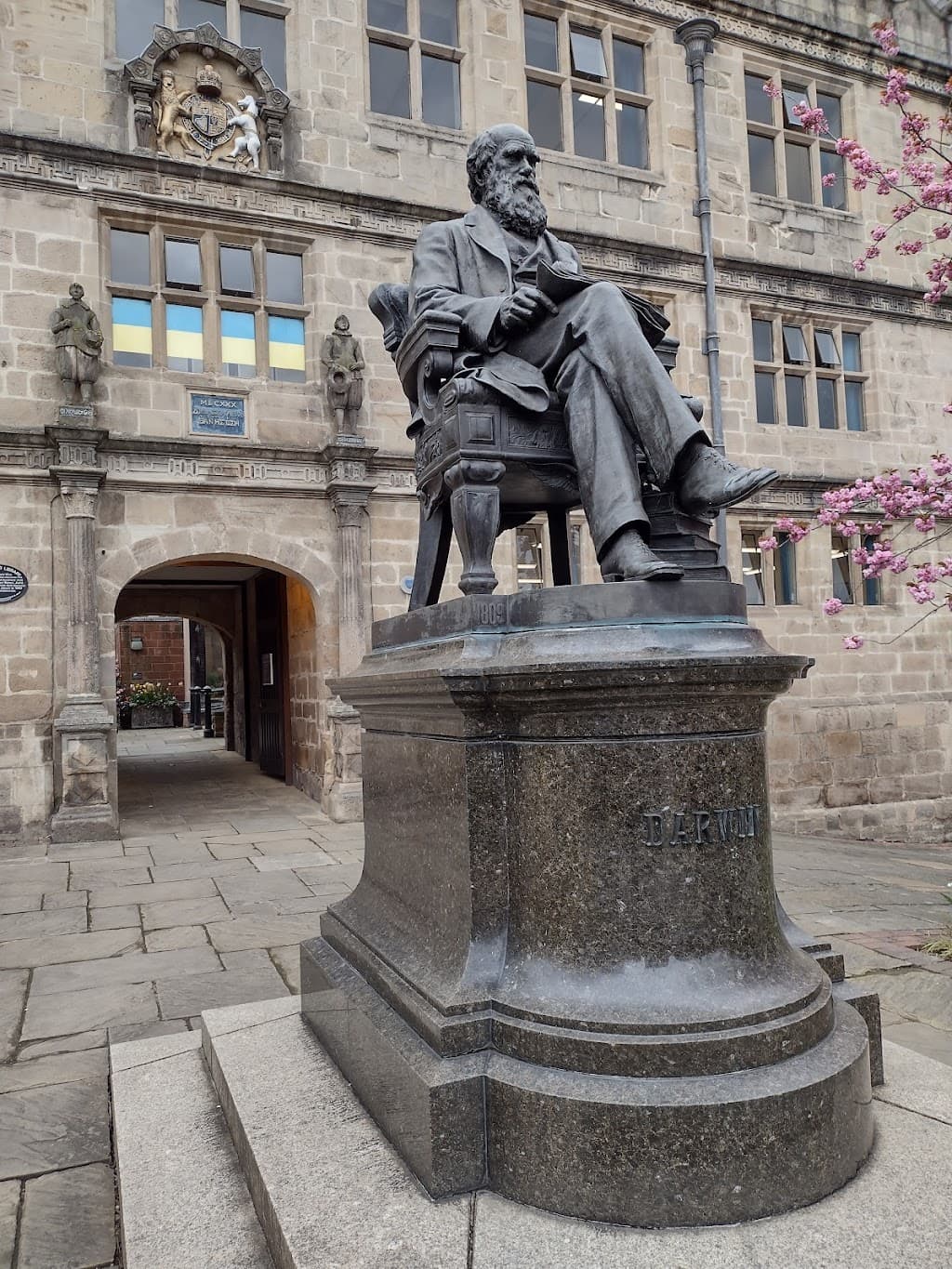 Charles Darwin Denkmal