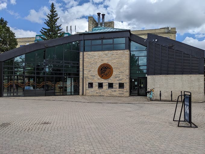 Agowiidiwinan Centre