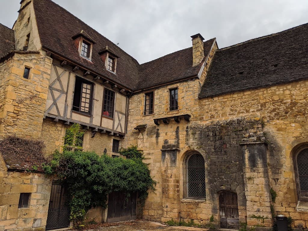Cour des Fontaines
