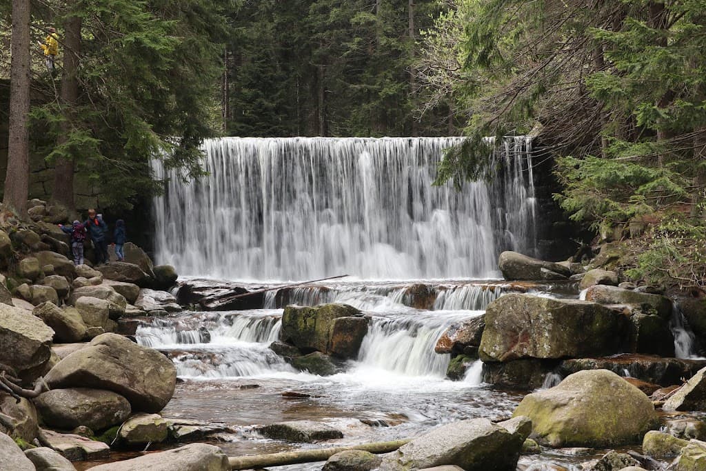 Wilder Wasserfall