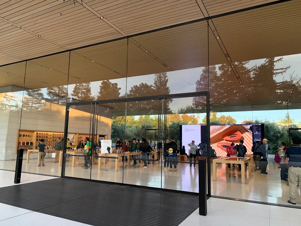 Apple Park Besucherzentrum