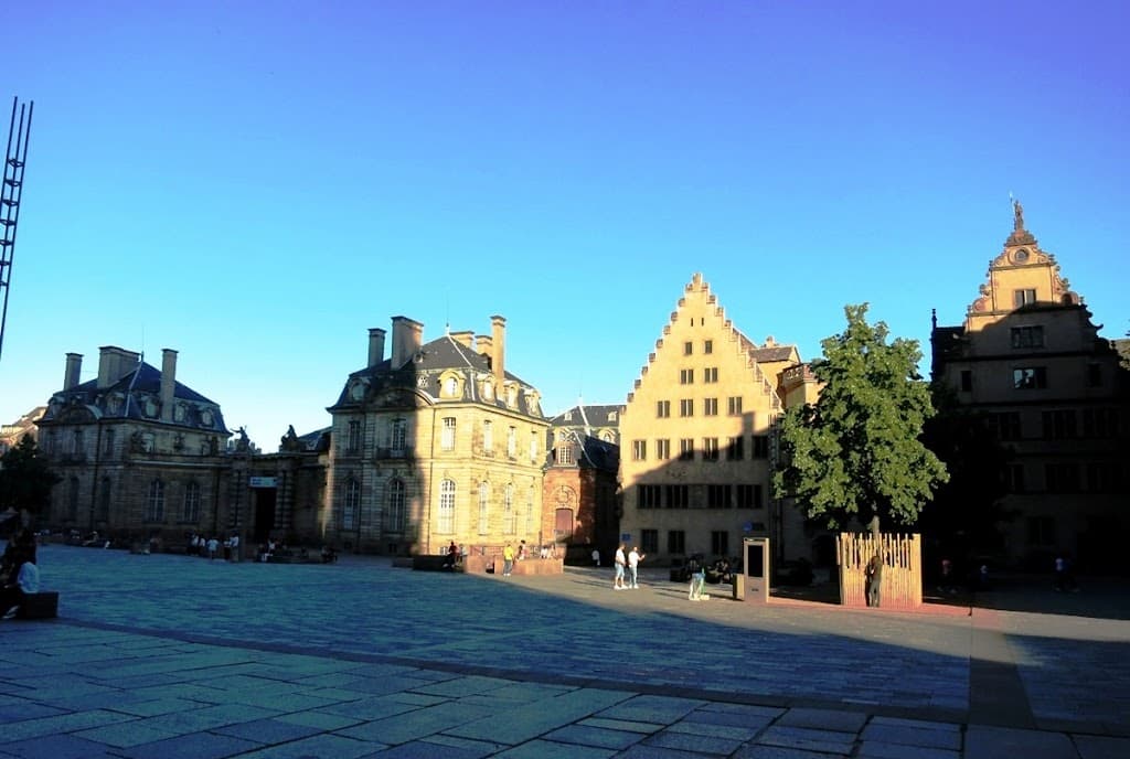 Place de la Cathédrale