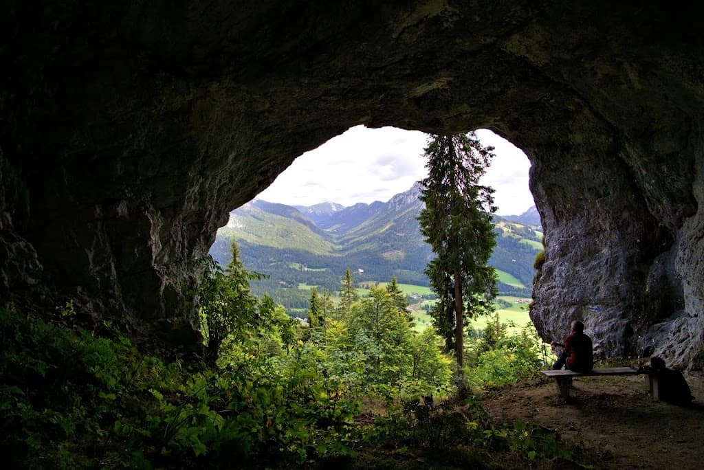 Lieglloch (Höhle)