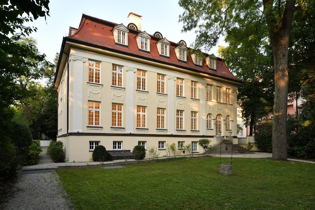 Consulate general of Hungary, Munich