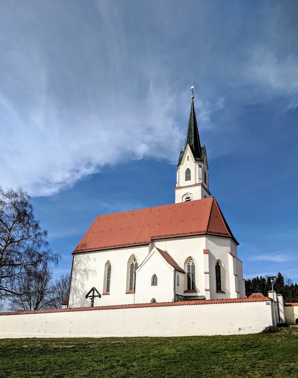 Heilig-Kreuz-Kirche und Kirche St. Nikolaus