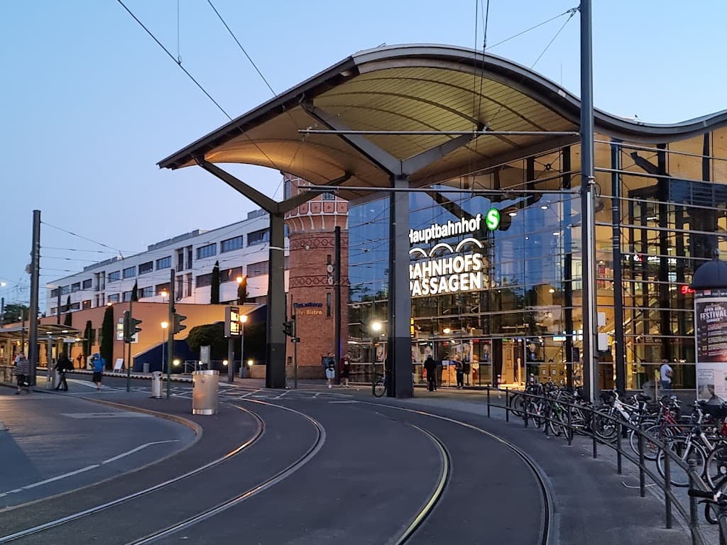 Bahnhof Potsdam Hauptbahnhof