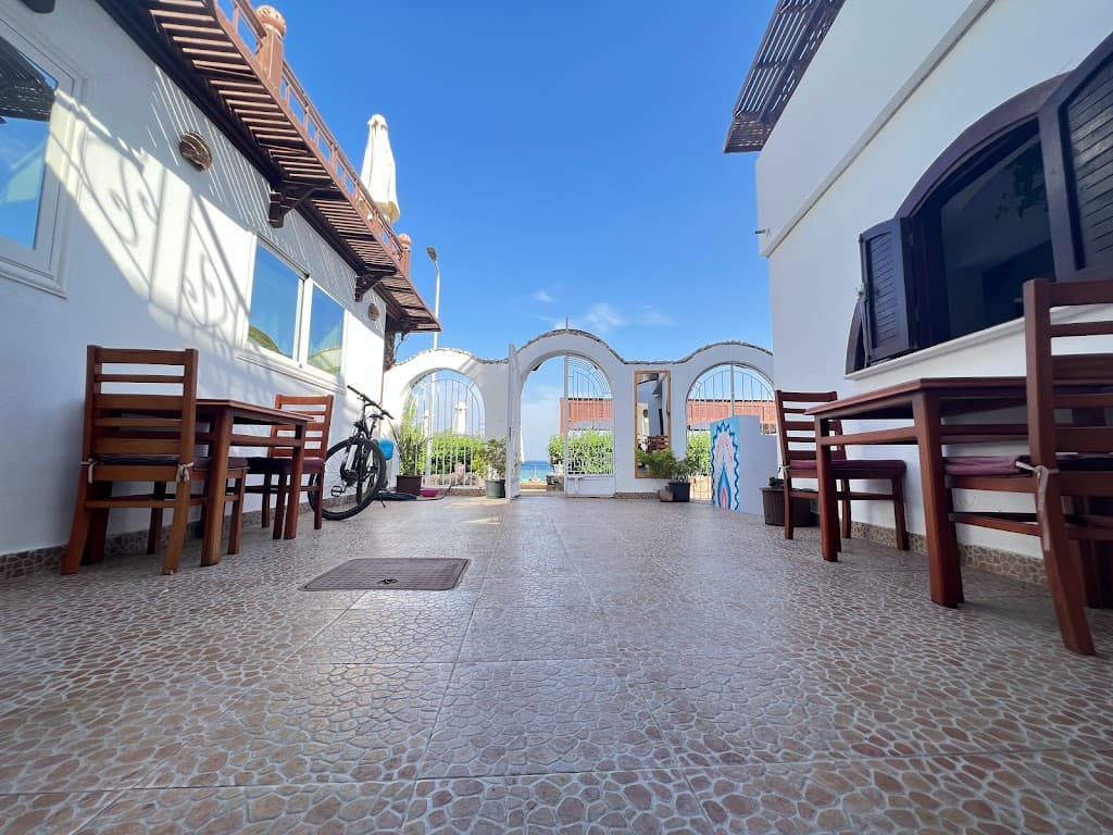 Adam Atmacanın Evi