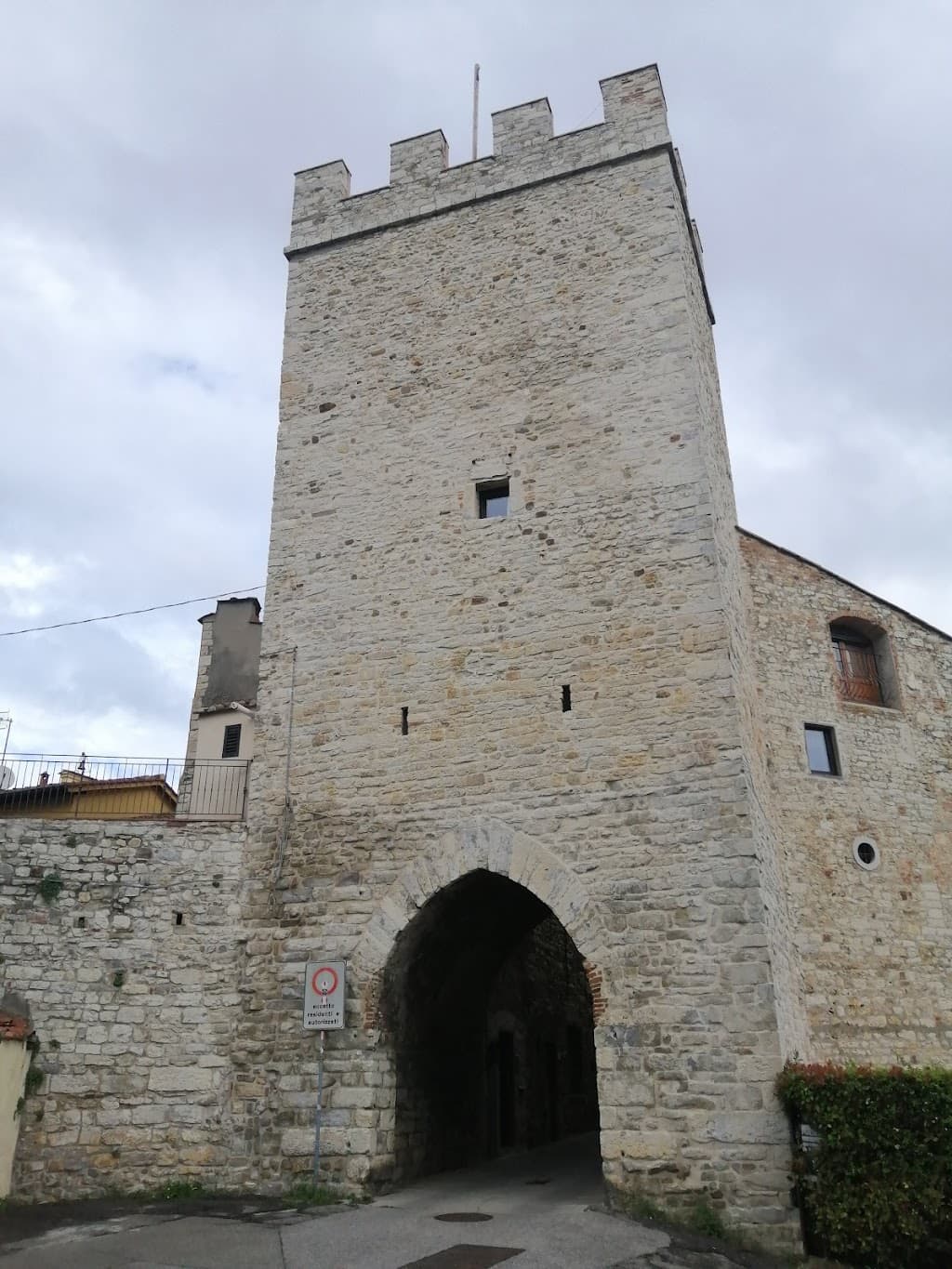 Burg Calenzano Alto