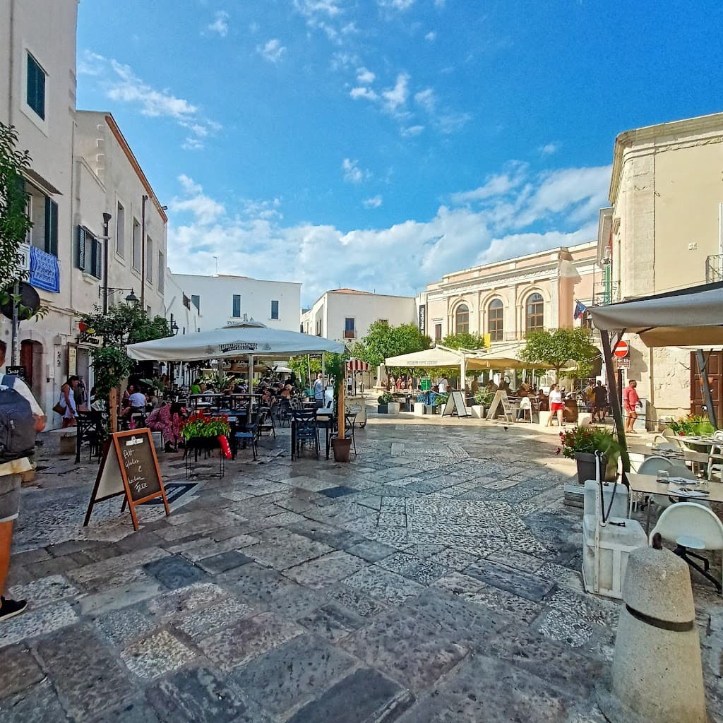 Piazza Giuseppe Garibaldi
