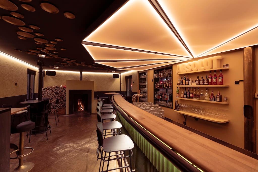 August Pop-Up Bar