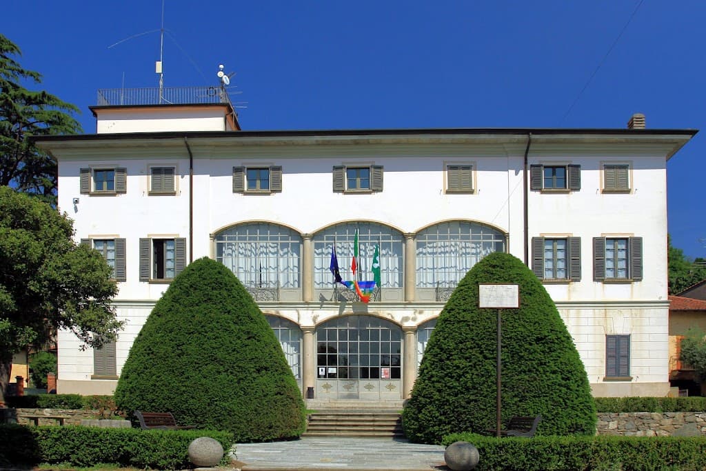 Ispra Stadtzentrum