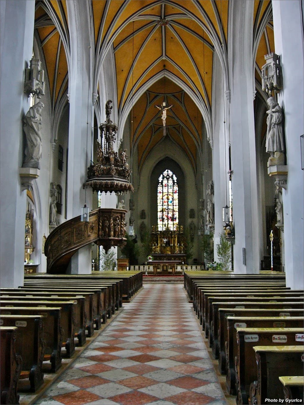 Kirche St. Jakob und St. Sebastian