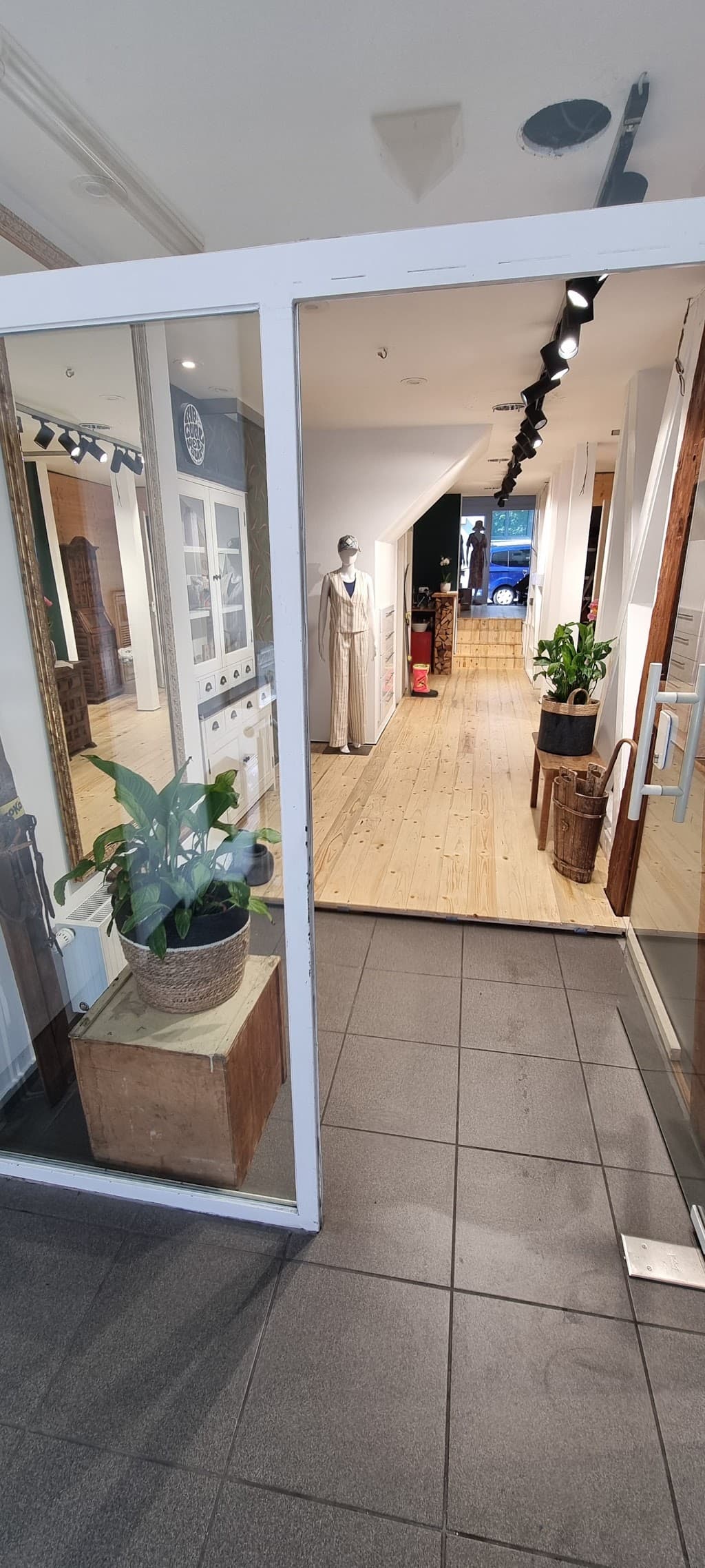 himmelbrett.de - Der Streetwear & Brettsportladen in Reutlingen