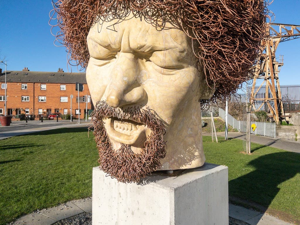 Luke Kelly Skulptur