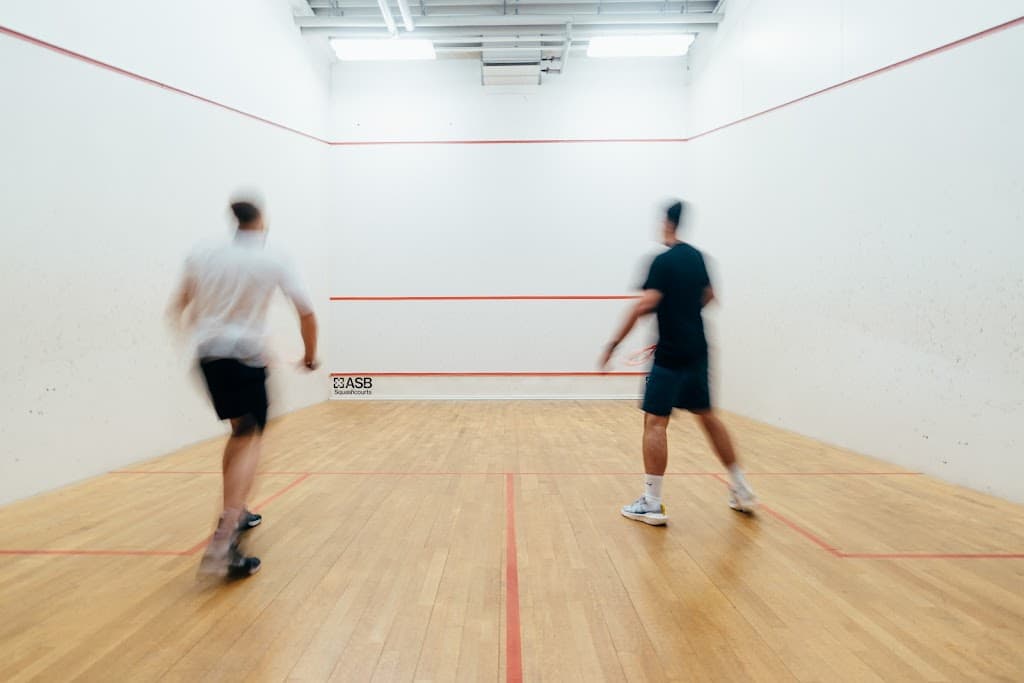 Grünanlage mit Sportstätten