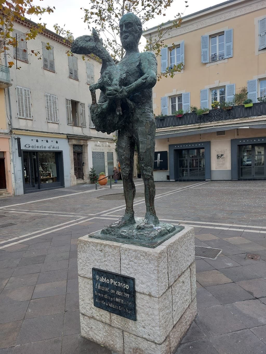 L'Homme au Mouton