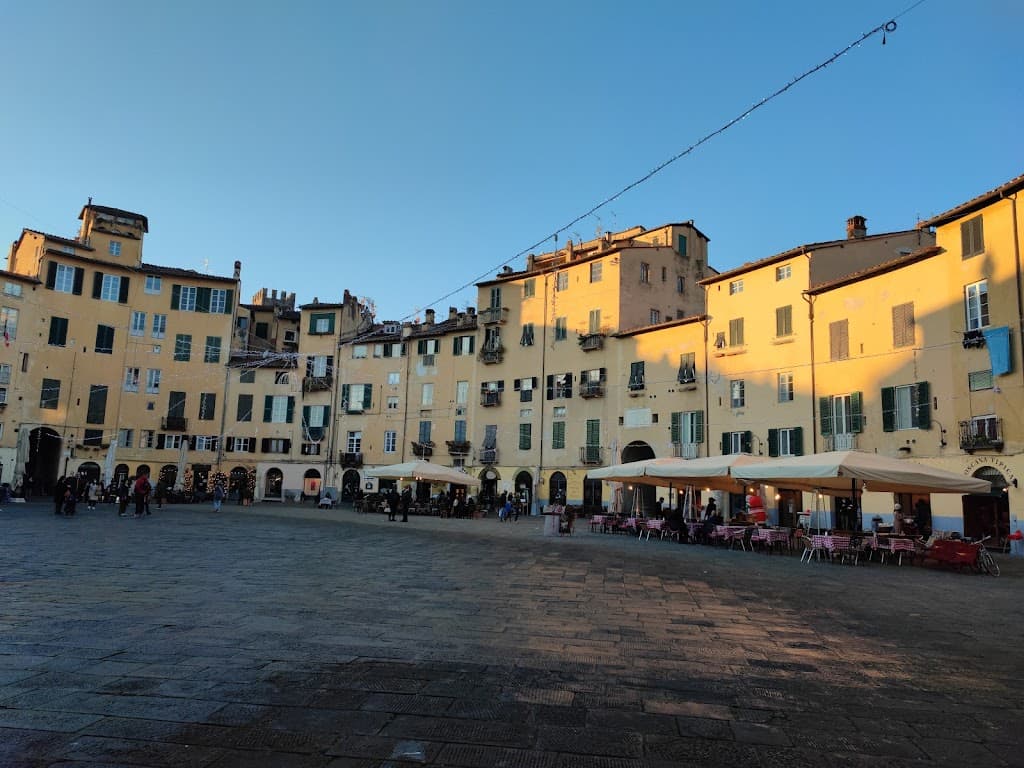 Piazza dell'Anfiteatro