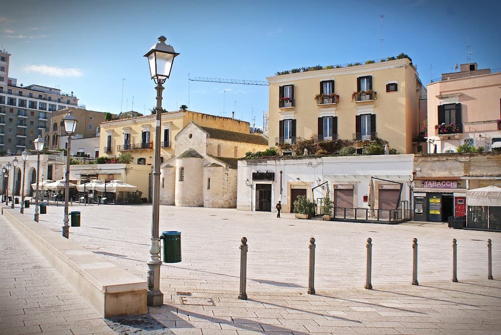 Piazza del Ferrarese