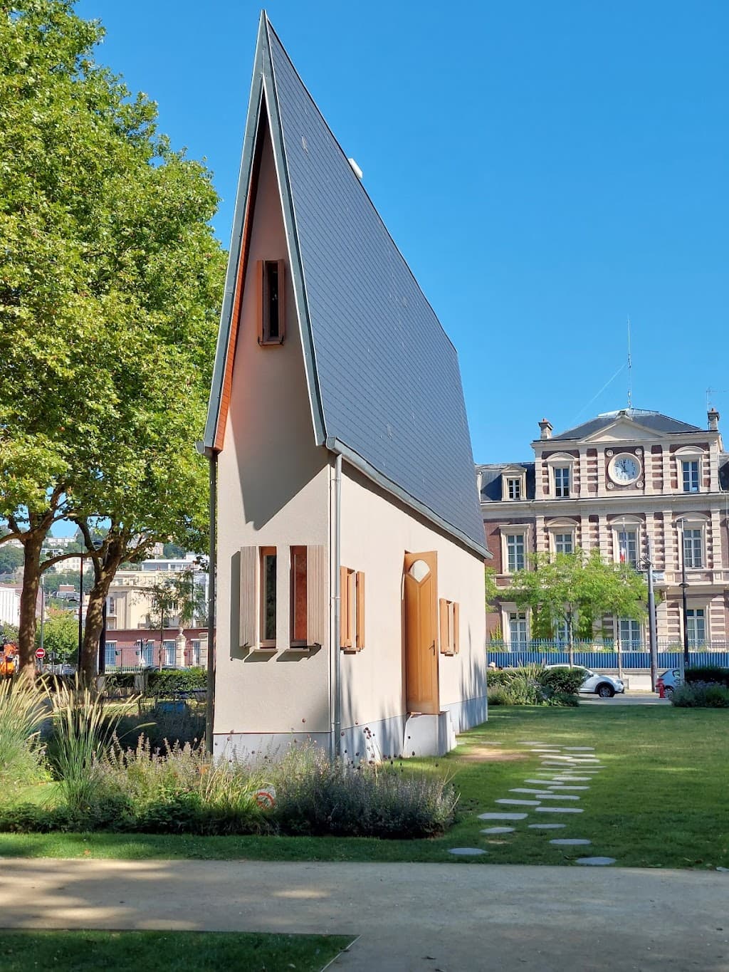 Schmales Haus