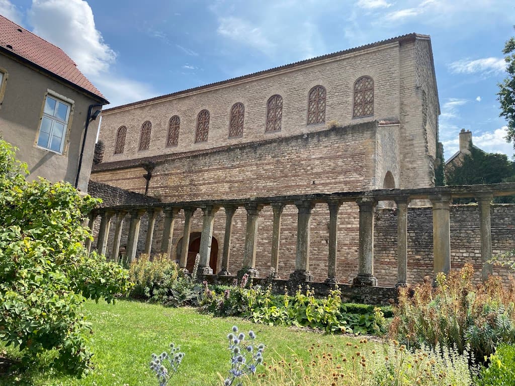 Église Saint-Pierre-aux-Nonnains