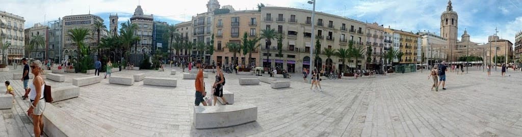 Plaza de la Reina