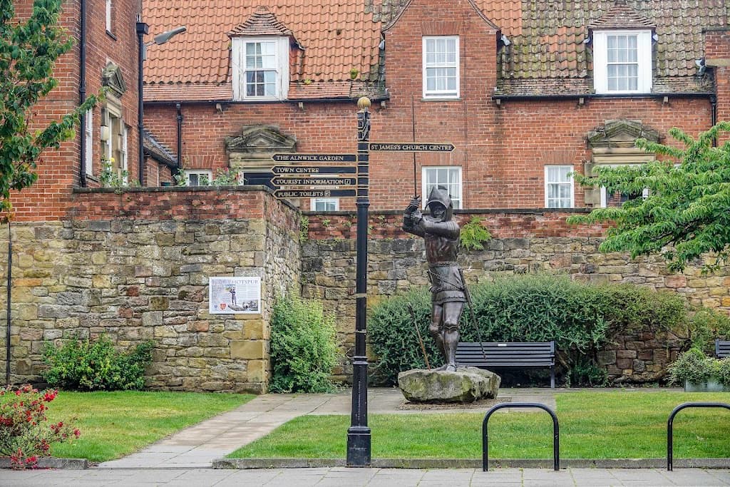 Harry Hotspur Statue