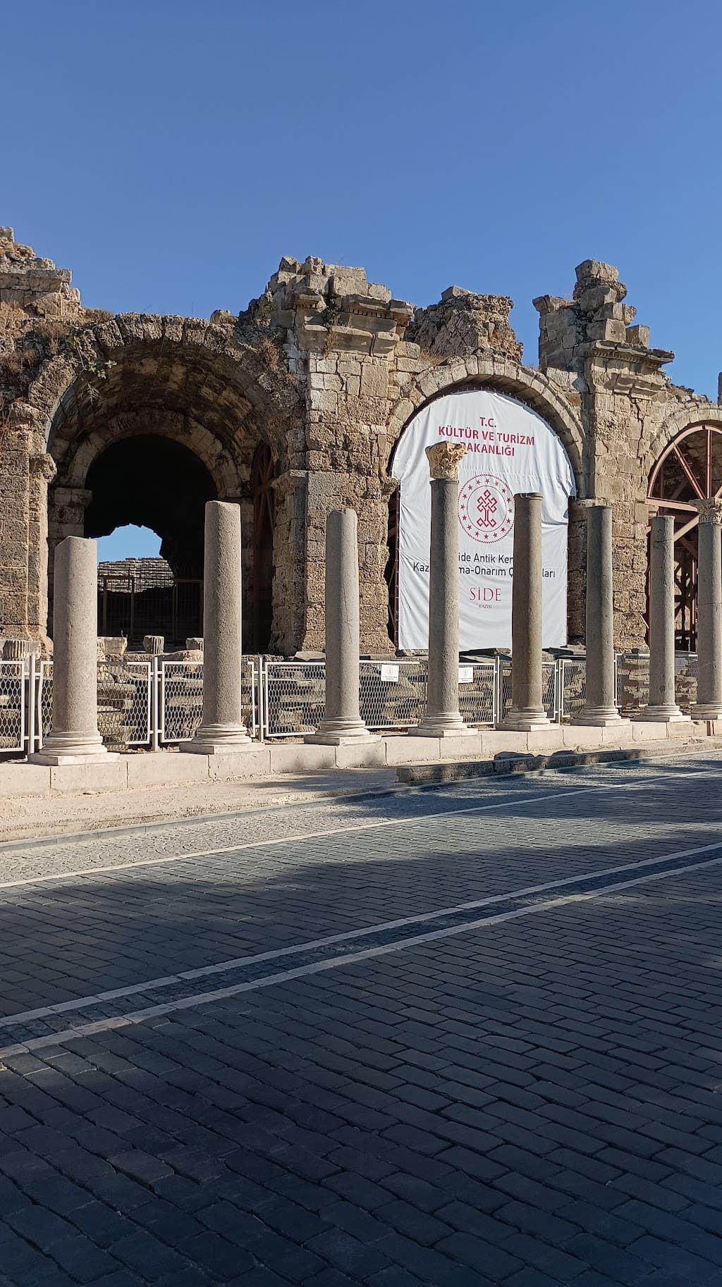 Vespasian Anıtı