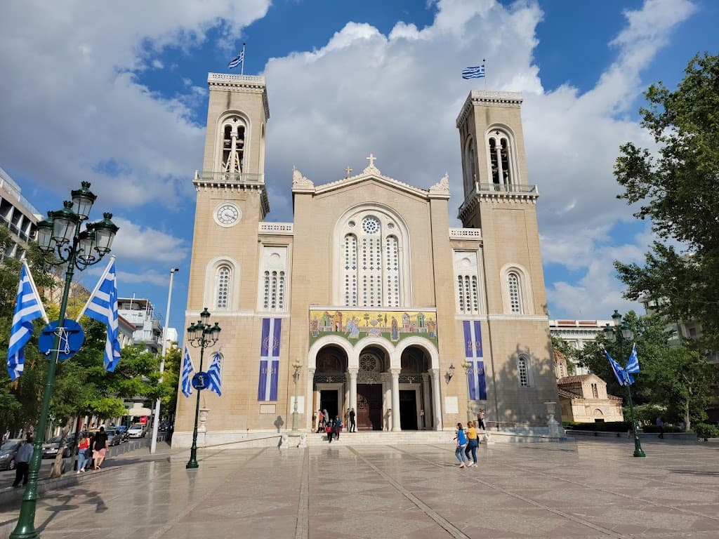 Platz Mitropoleos