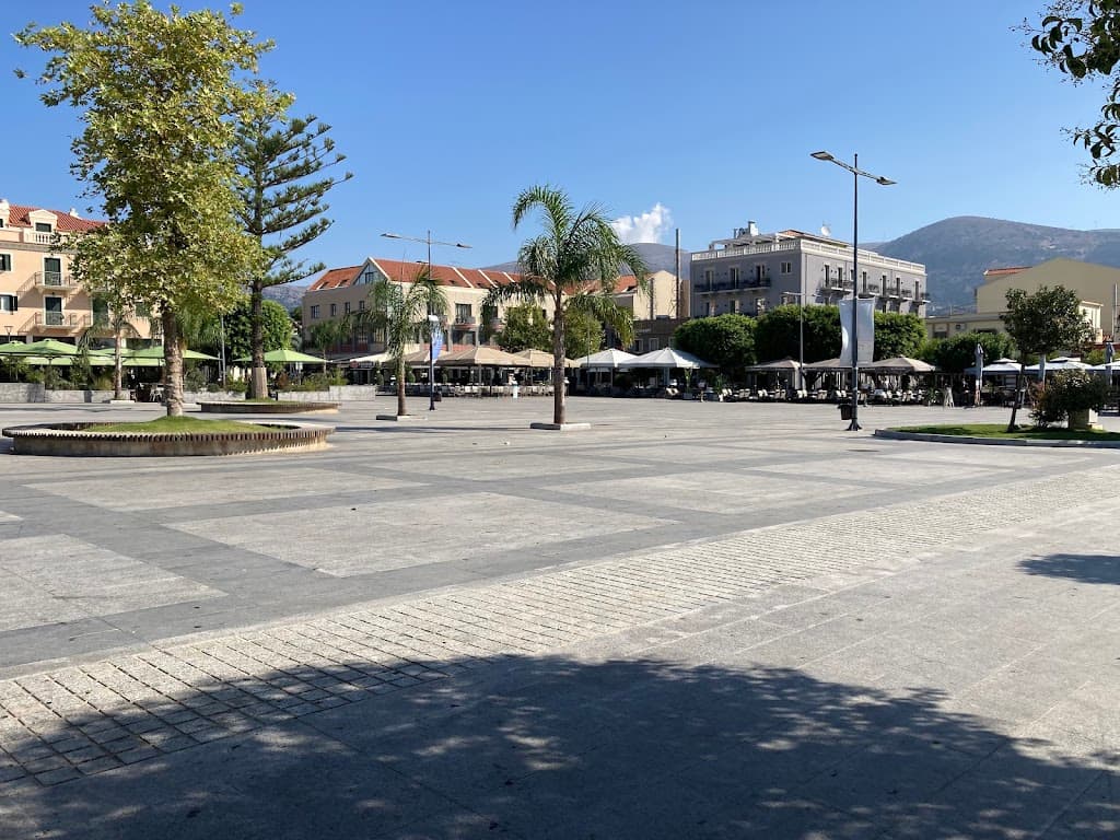 Platz Vallianou