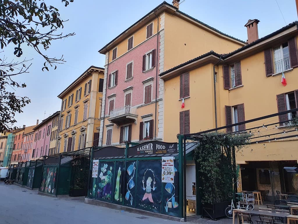 Piazza Aldrovandi