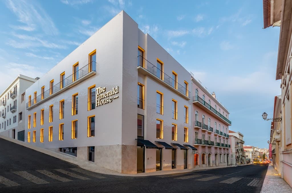The Emerald House Lissabon, Curio Collection by Hilton