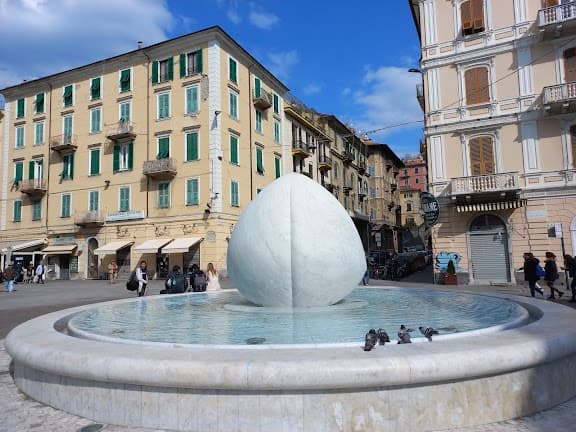 Piazza Giuseppe Garibaldi