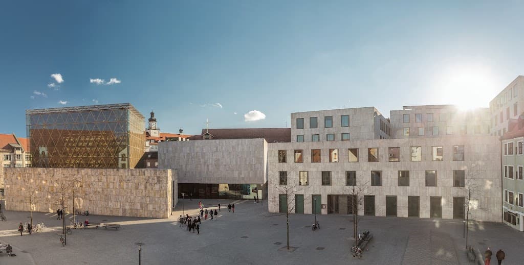 Ohel Jakob synagogue