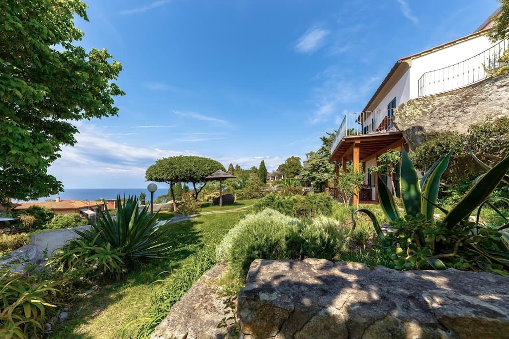 Hotel Cernia Isola Botanica