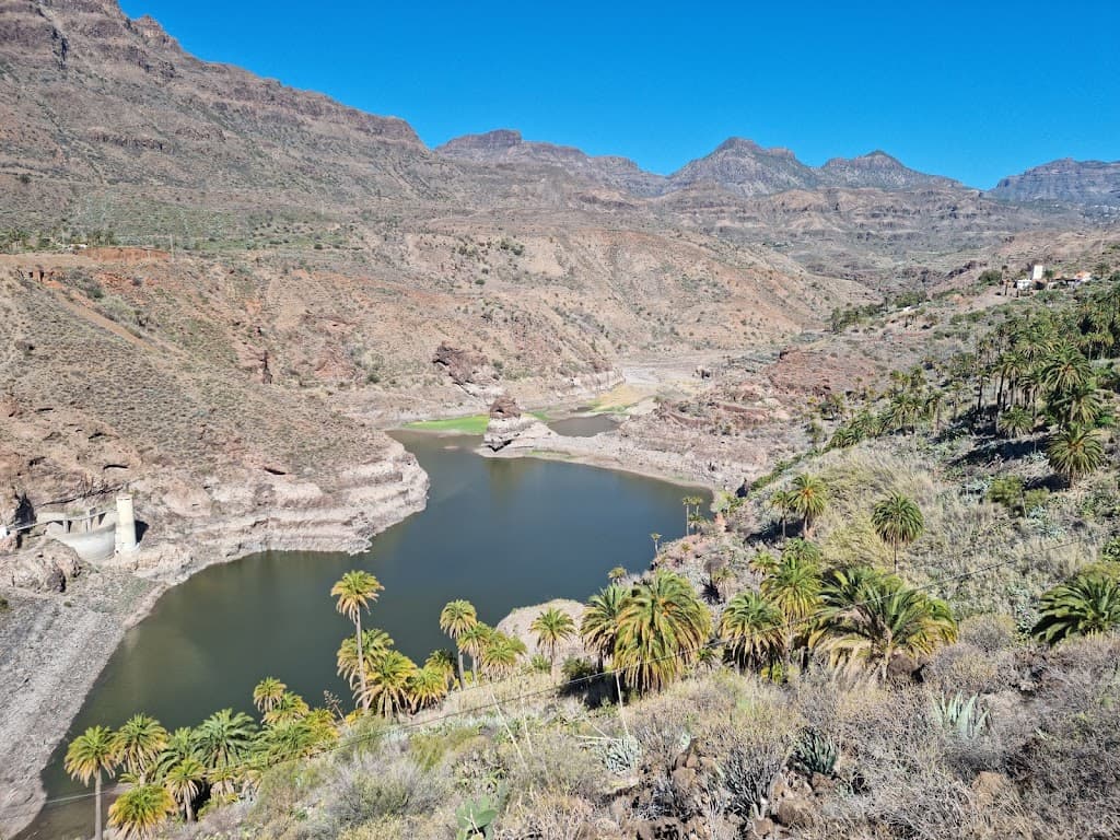 Stausee in der Nähe von Santa Lucía